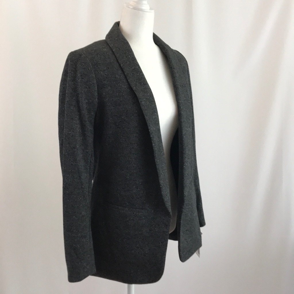 Grey Knitted Buttonless Jacket